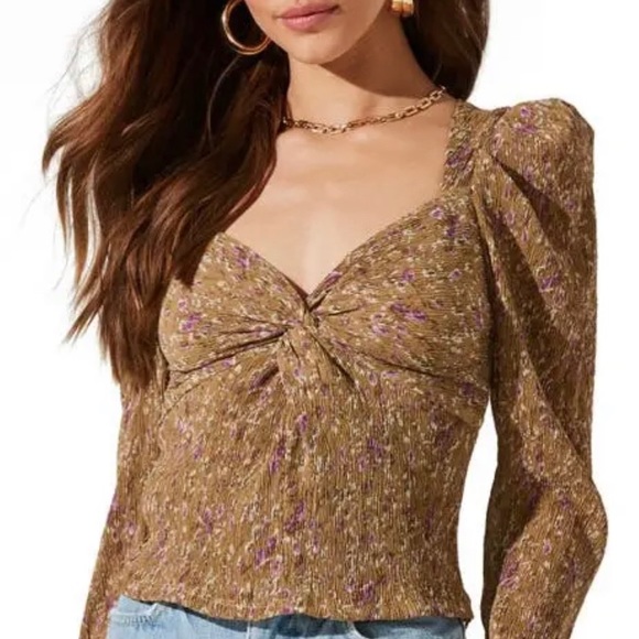 ASTR The Label Twist Front Top - Picture 1 of 7